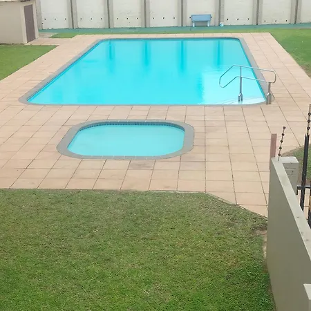 Stella Maris Deluxe Apartment Amanzimtoti Exterior photo